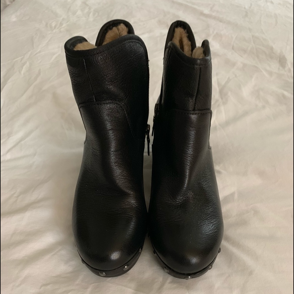 Ugg boot.